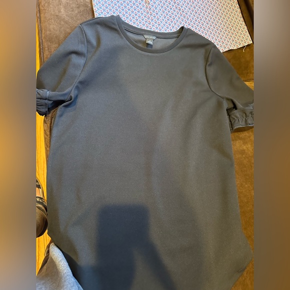 Ann Taylor Black ruffle Short sleeves Blouse SZ XS Great Condition - Picture 4 of 10